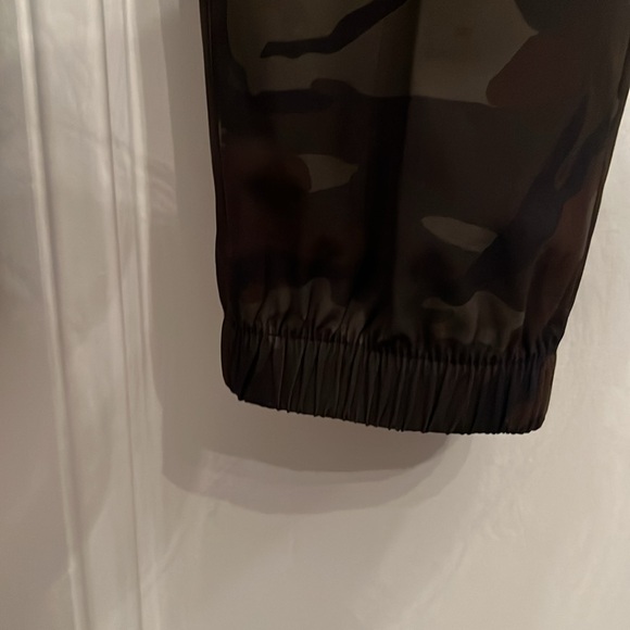 Old Navy stretchtech joggers - Picture 4 of 8